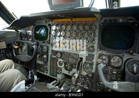 B 52 Langstrecken-Bomber Cockpit Instrument panel Stockfoto