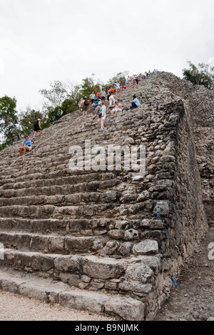 Mexiko Yucatan 2009 Coba Maya-historische Ruinen Komplex - klettern die Pyramide Nohoch Mul Stockfoto