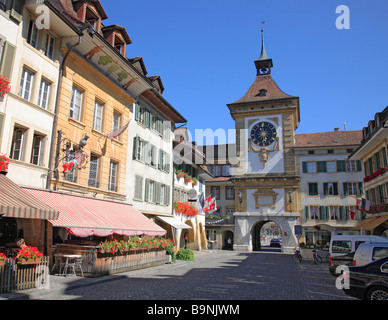 Tor Berntor und mittelalterliche Stadt Murten Morat Kanton Fribourg Schweiz Stockfoto