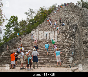 Mexiko Yucatan 2009 Coba Maya-historische Ruinen Komplex - klettern die Pyramide Nohoch Mul Stockfoto