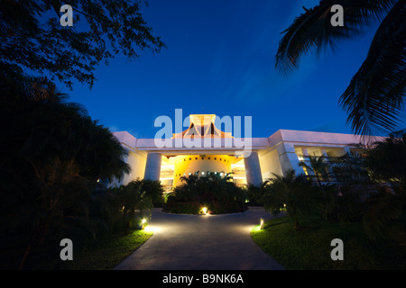 Mexiko Yucatan 2009 Mayan Palace Resorts Grand Maya-Playa del Carmen Wohnblock im Maya-Stil Stockfoto