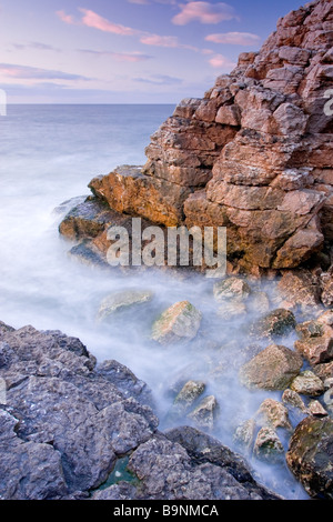 Abend in Thornwick Bay auf der East Yorkshire Küste nahe Flamborough Kopf fotografiert im April Stockfoto