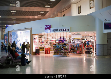 Flughafen Manchester UK Flughafen Abflug Einkaufsviertel Stockfoto