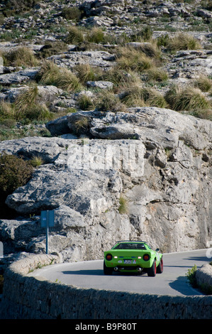 Rückansicht des grünen 1974 Lancia Stratos Sports das Autolaufen in der Classic-Rallye Mallorca Stockfoto