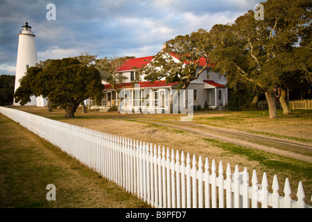 Ocracoke Lighthouse auf Ocracoke Island in North Carolina Outer Banks Stockfoto