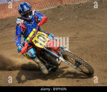 Wettbewerber in einem Twinshock Motocross Event statt auf Topcliffe Flugplatz in der Nähe von Thirsk, North Yorkshire Stockfoto