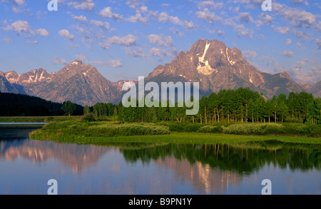 USA WYOMING Grand Teton Berge in der Nähe von Oxbow am Snake River im Grand-Teton-Nationalpark, Wyoming. Stockfoto