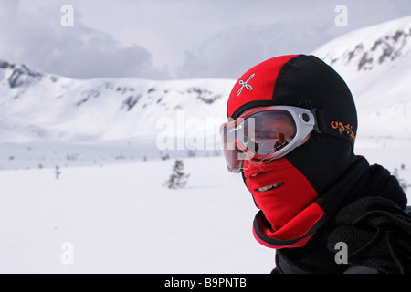 Tour Alp Skifahrer in Ski-Maske hohe Tatra Slowakei Stockfoto