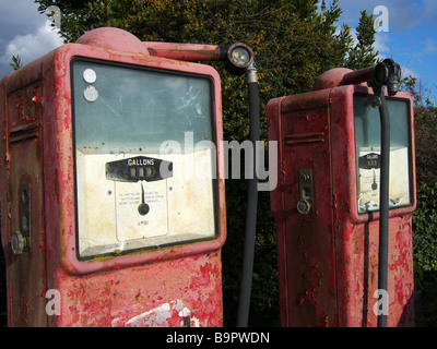 Alte Benzin pumpen Aust South Gloucestershire, England Stockfoto