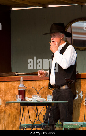 Schießerei-Re-Enactment außerhalb Irma Hotel Cody Wyoming USA Stockfoto