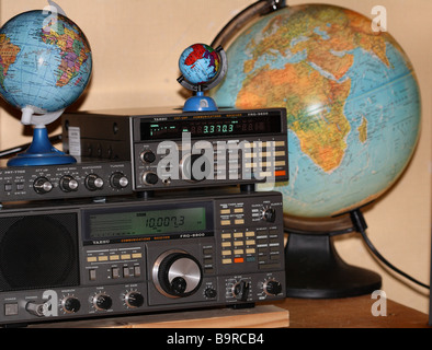 Ein Kurzwellen-Radio Kommunikation Empfänger empfängt Signale aus der ganzen Welt Stockfoto