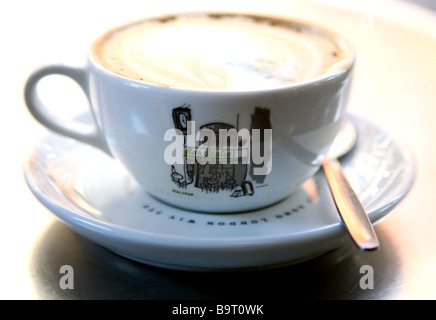 Cappuccino Kaffee Bar Italia, Soho, London Stockfoto