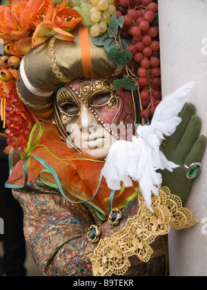 Venedig-Karneval-Teilnehmer in der Piazza San Marco Stockfoto