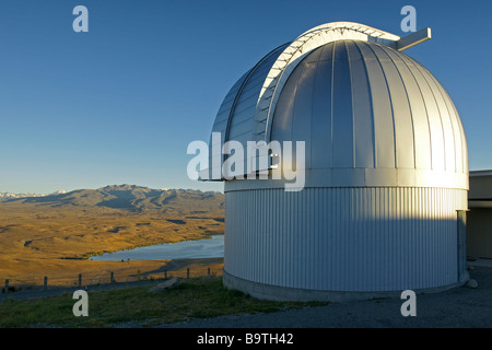 Neuseelands größte Teleskop bei Sonnenaufgang am Mt John Observatorium, Lake Tekapo. Stockfoto