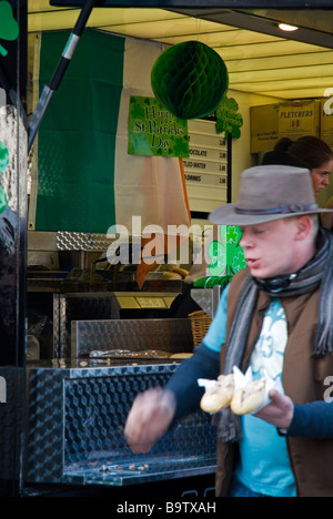 Irische Garküche am St. Patricks Day Festival am Trafalgar Square in London England UK 2009 Stockfoto