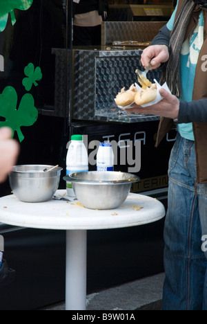 Irische Garküche am St. Patricks Day Festival am Trafalgar Square in London England UK 2009 Stockfoto