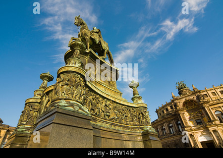 Theaterplatz König Johann Denkmal Dresden Sachsen Deutschland Dresden Deutschland Theater Platz König Johann Denkmal Stockfoto