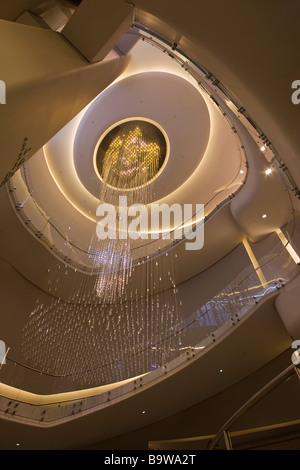 JOIE SWAROVSKI KRISTALL KRONLEUCHTER GRAND ATRIUM LOBBY ROCKEFELLER CENTER MANHATTAN NEW YORK CITY USA Stockfoto