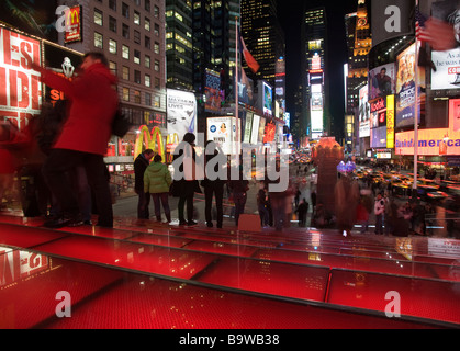 TKTS STAND ROT SCHRITTE TIMES SQUARE MANHATTAN NEW YORK CITY USA Stockfoto