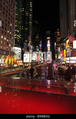 TKTS STAND ROT SCHRITTE TIMES SQUARE MANHATTAN NEW YORK CITY USA Stockfoto