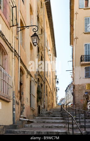 Typische Straße im Stadtteil Panier über den alten Hafen, Marseille, Cote d ' Azur, Frankreich Stockfoto