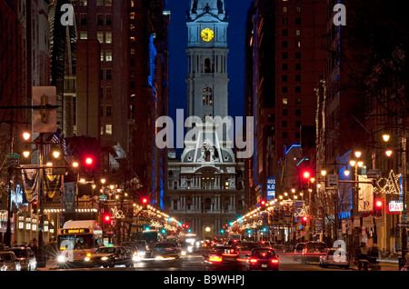 Breite Straße Nachtleben zu Rathaus Philadelphia Pennsylvania USA Stockfoto