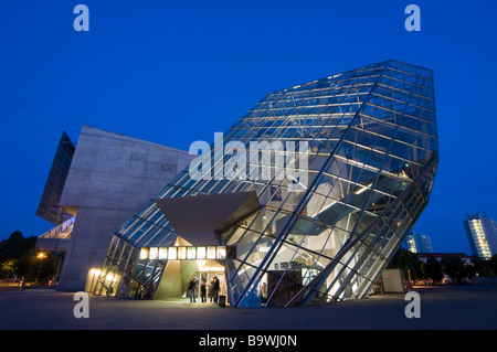 Dresden Sachsen Deutschland Dresden Deutschland moderne Kino Ufa Filmpalast in Prager Straße bauen Stockfoto