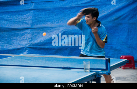 Ping-Pong-Spieler in Aktion in Hanoi Vietnam Stockfoto