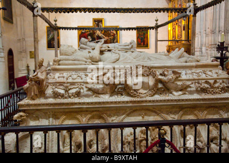 Grab von Ferdinand und Isabella in der Capilla Real von der Kathedrale von Granada in Granada Spanien Stockfoto