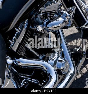 Motorrad, Motorrad, Harey Davidson glänzende Rohre Stockfoto