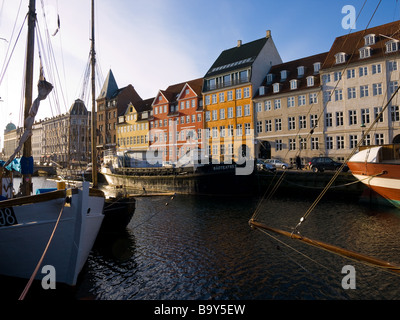 Morgen in Nyhavn (neue Hafen) in Kopenhagen, Dänemark. Stockfoto
