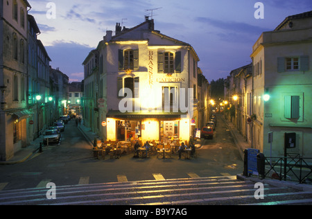 Restaurant Brasserie Rond Point des Arènes, Arles, Provence, Frankreich Stockfoto