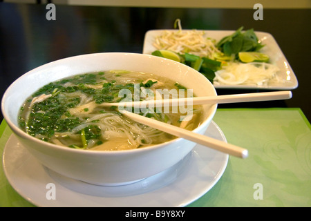 Eine Schüssel Pho Vietnamese Reis Nudelsuppe in einem Restaurant in Ho-Chi-Minh-Stadt-Vietnam Stockfoto