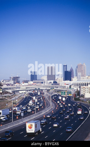 Beschäftigt Schnellstraßen mit Verkehr, Atlanta Stockfoto