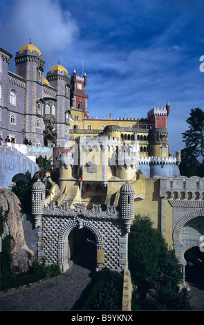 Die gotische Fantasie des Pena Palace (1840) oder Palacio Nacional de Pena, ein romantischer Palast und Nationaldenkmal, Sintra, Portugal Stockfoto