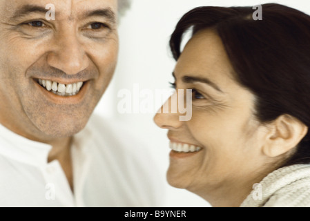 Älteres Paar zusammen, Lächeln Stockfoto