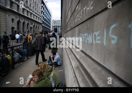 Graffiti auf London Wände bei Protest gegen G20-Gipfel in London, 1. April 2009 Stockfoto