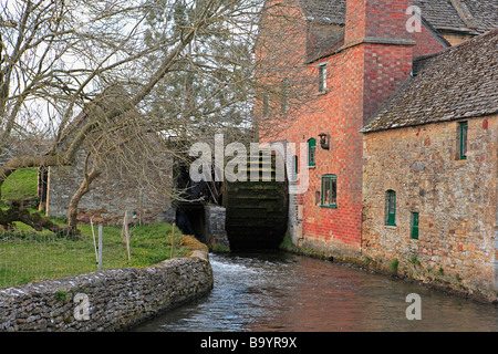 Betriebene Wassermühle, die Cotswolds Stockfoto