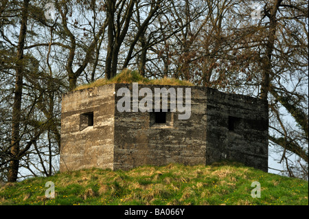 Dem zweiten Weltkrieg Beton Bunker Festung. A65 Straße, Kirkby Lonsdale, Cumbria, England, Vereinigtes Königreich, Europa. Stockfoto