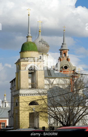 Russische Kirchen auf dem Moskauer Straße Varvarka Stockfoto