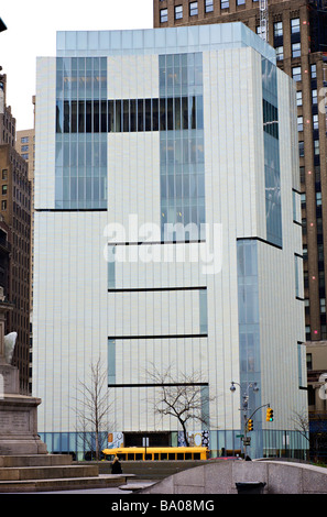 Das Museum für Kunst und Design am 2 Columbus Circle, entworfen von Allied Works Architektur (für nur zur redaktionellen Nutzung) Stockfoto