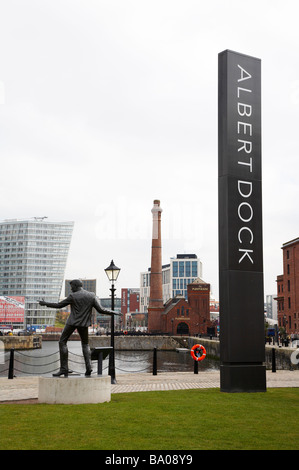 Billy Fury Blick in Richtung Stadtzentrum von Liverpool Stockfoto