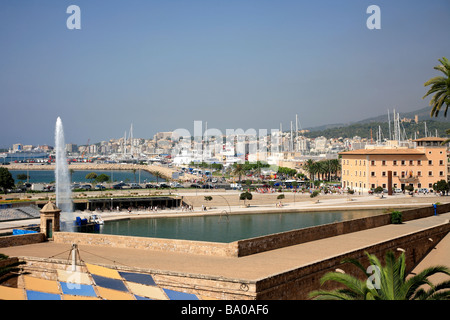 Brunnen im Parc De La Mar See Palma Stadt Mallorca Mallorca Insel Balearischen Inseln Mittelmeer Spanien Stockfoto