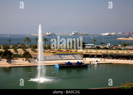 Brunnen im Parc De La Mar See Palma Stadt Mallorca Mallorca Insel Balearischen Inseln Mittelmeer Spanien Stockfoto