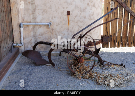 Verrostete alte antike Pflügegeräte Werkzeug. Stockfoto