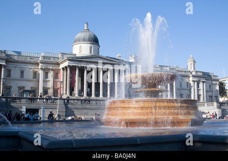 Die nationale Kunstgalerie in Trafalgar Square London England Stockfoto