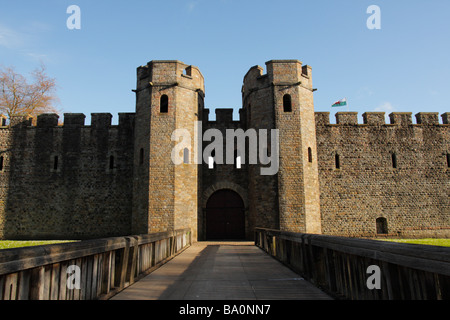 Cardiff Castle, gesehen von Bute Park, Cardiff, Glamorgan, South.Wales, U.K Stockfoto