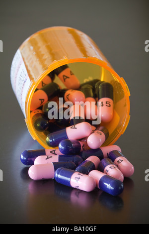 Verschreibungspflichtige Medikamente - Antibiotika Pillen Stockfoto