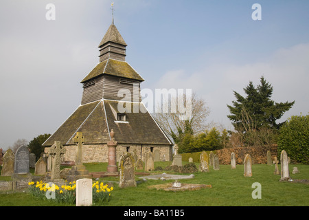 Pembridge Herefordshire England UK marschieren die ungewöhnliche freistehende Glockenturm der Kirche und Friedhof von St. Mary Church Stockfoto