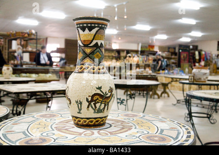 Mosaik Vasen zu verkaufen, Madaba, Jordanien Stockfoto